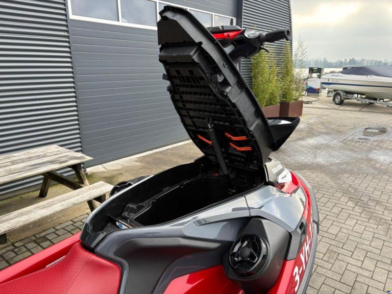 Sea Doo RXT-X RS 325