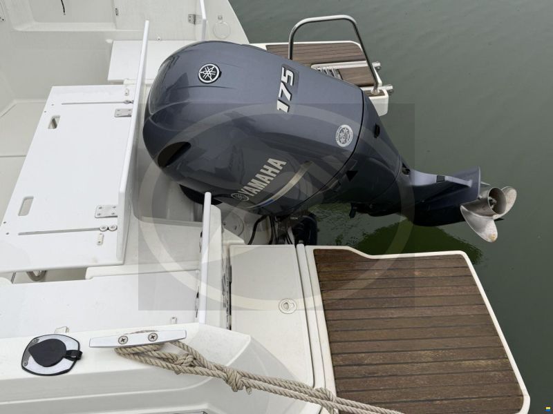 Jeanneau MERRY FISHER 695 SÉRIE 2