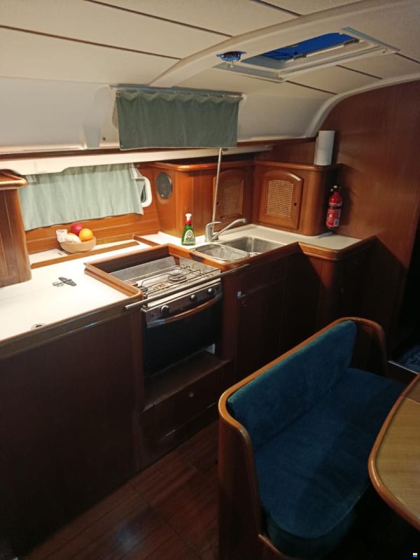 Beneteau Oceanis Clipper 411