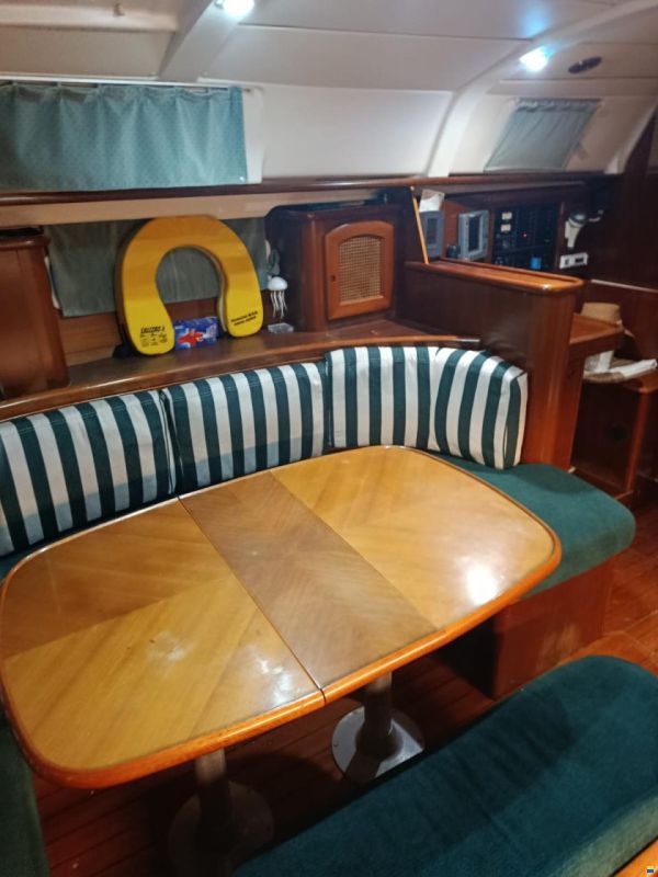Beneteau Oceanis Clipper 411