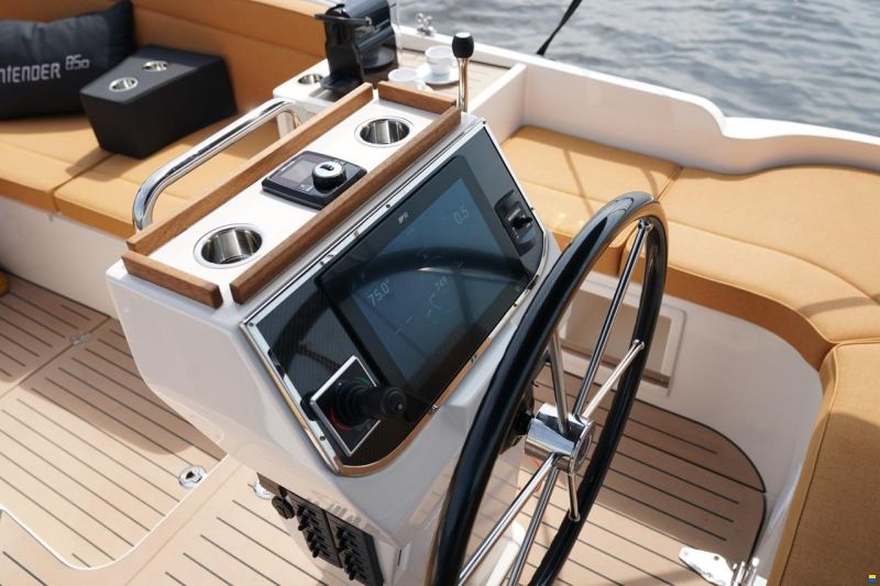 Interboat Intender 850
