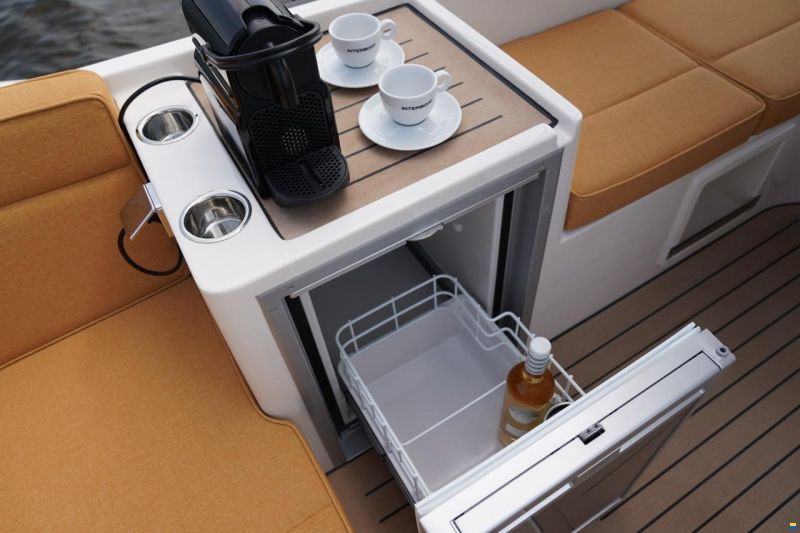Interboat Intender 850