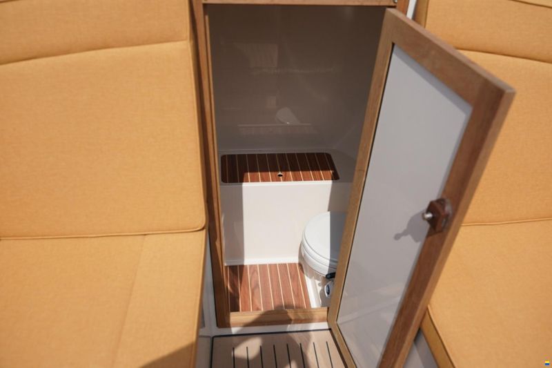 Interboat Intender 850