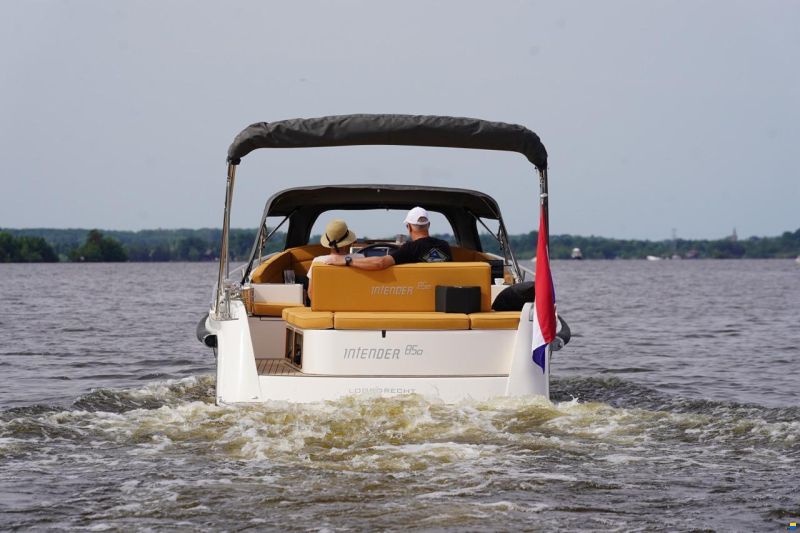 Interboat Intender 850