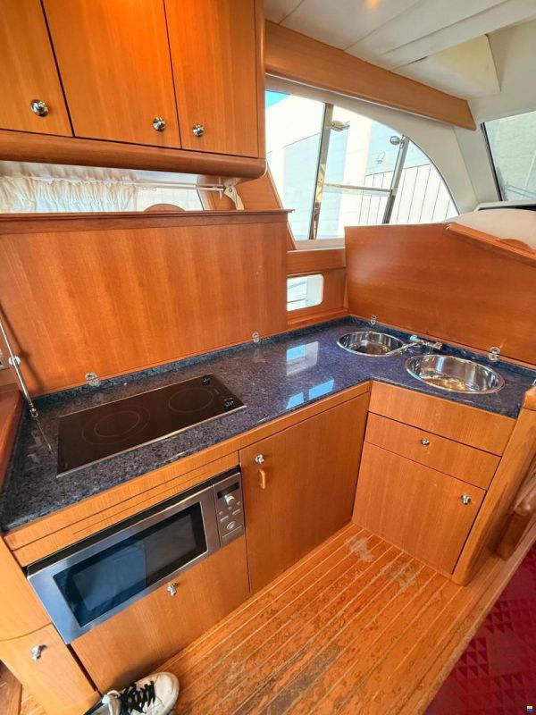 Portofino Marine 47 FLY