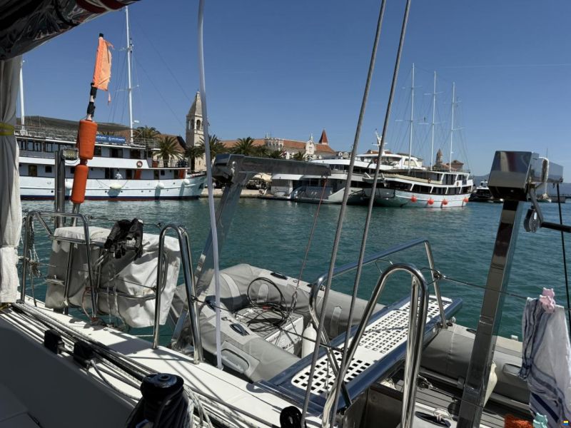Lagoon 410