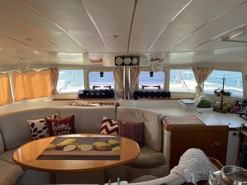 Lagoon 410