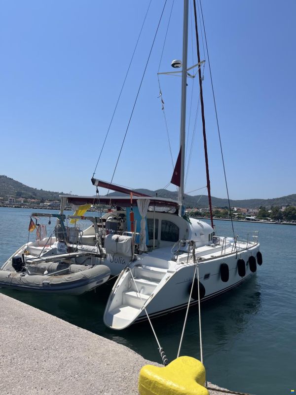 Lagoon 410