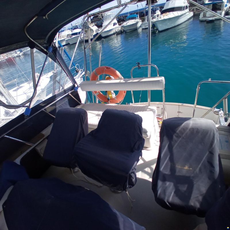 Carver 32 Convertible
