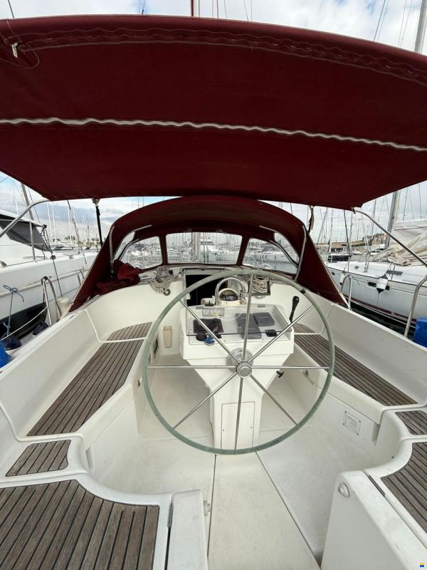 Beneteau Oceanis 41 in Valencia