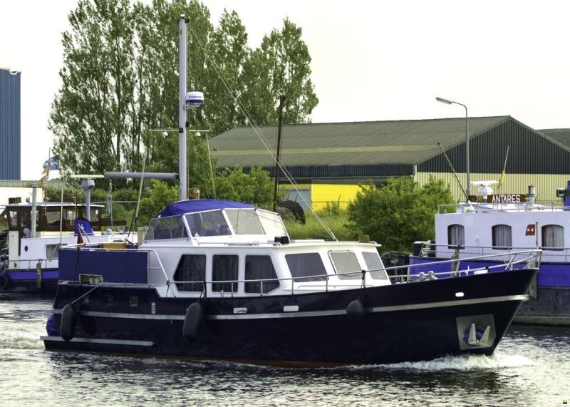Monty Bank 43