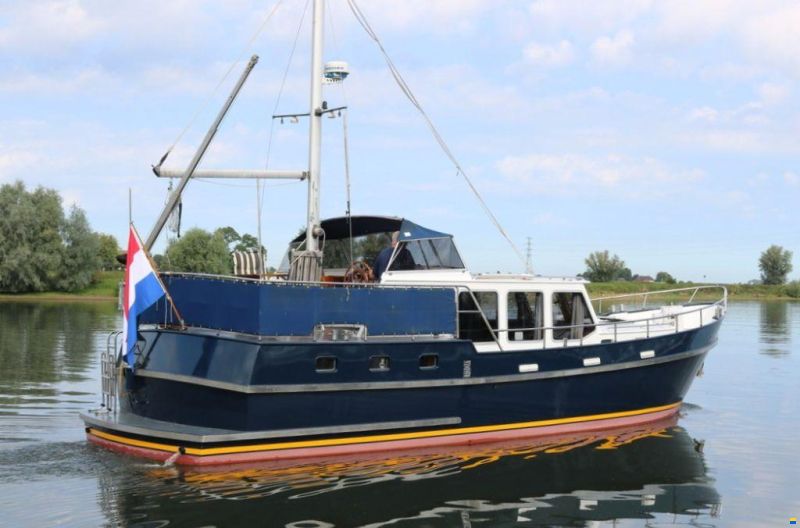 Monty Bank 43