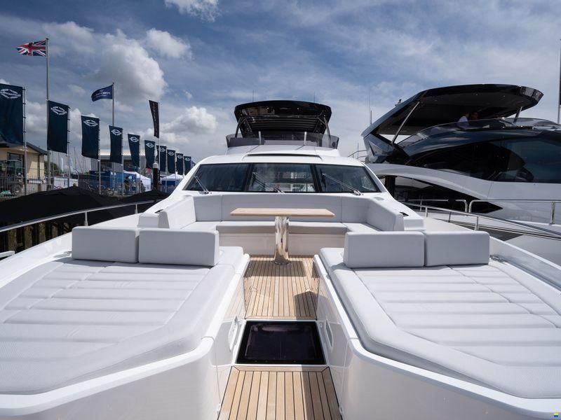 Sunseeker 76 Yacht