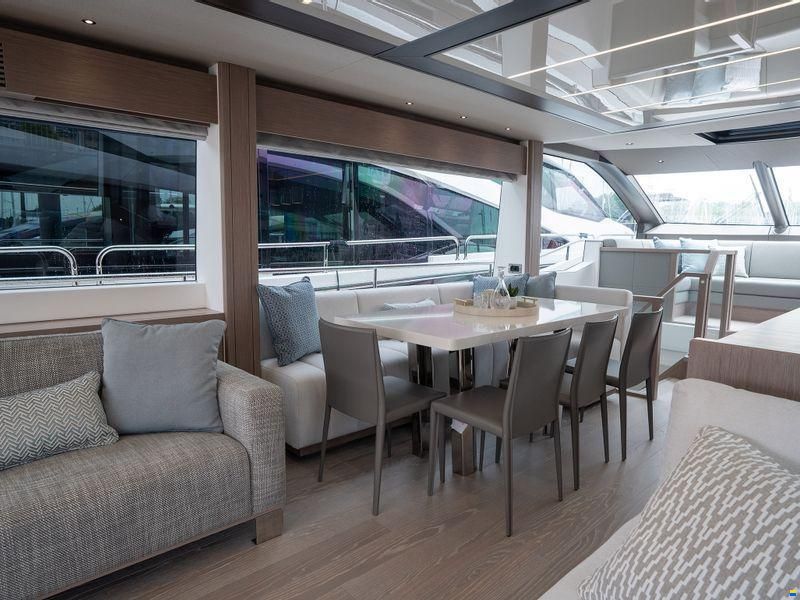 Sunseeker 76 Yacht