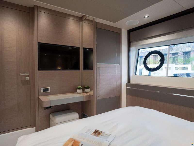 Sunseeker 76 Yacht