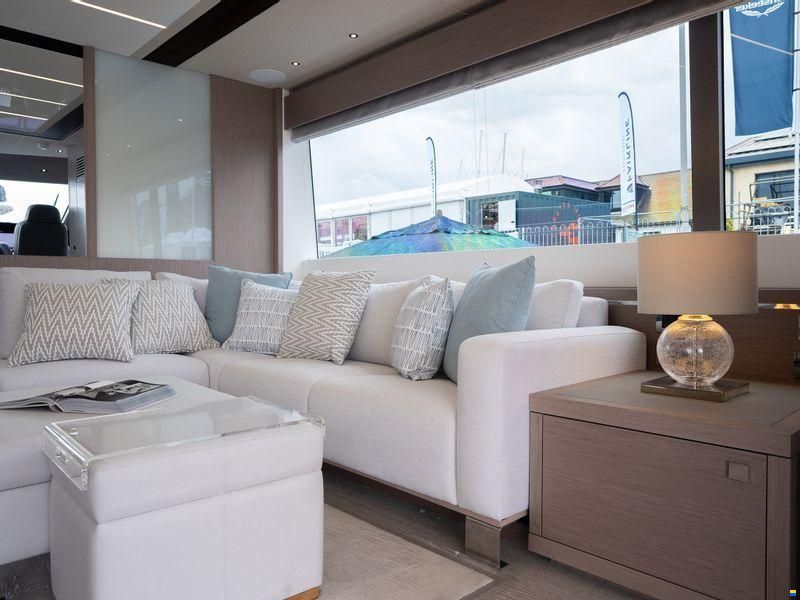 Sunseeker 76 Yacht
