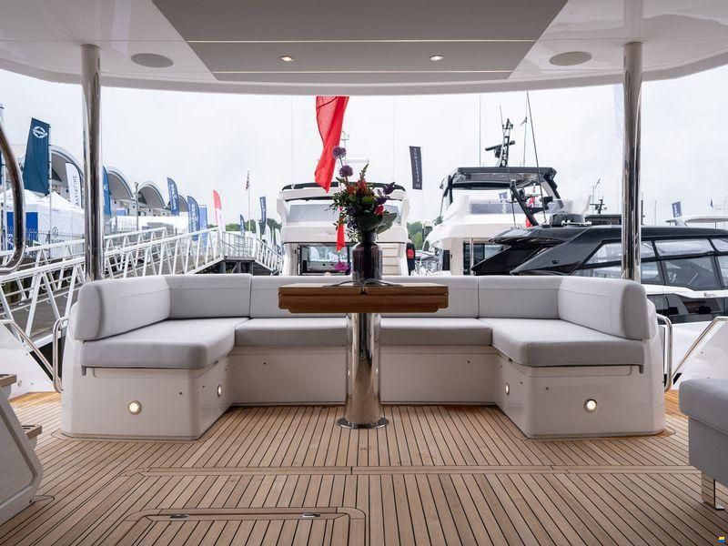 Sunseeker 76 Yacht