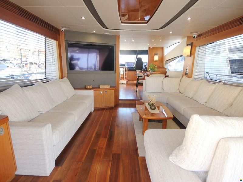 Sunseeker 75 Yacht