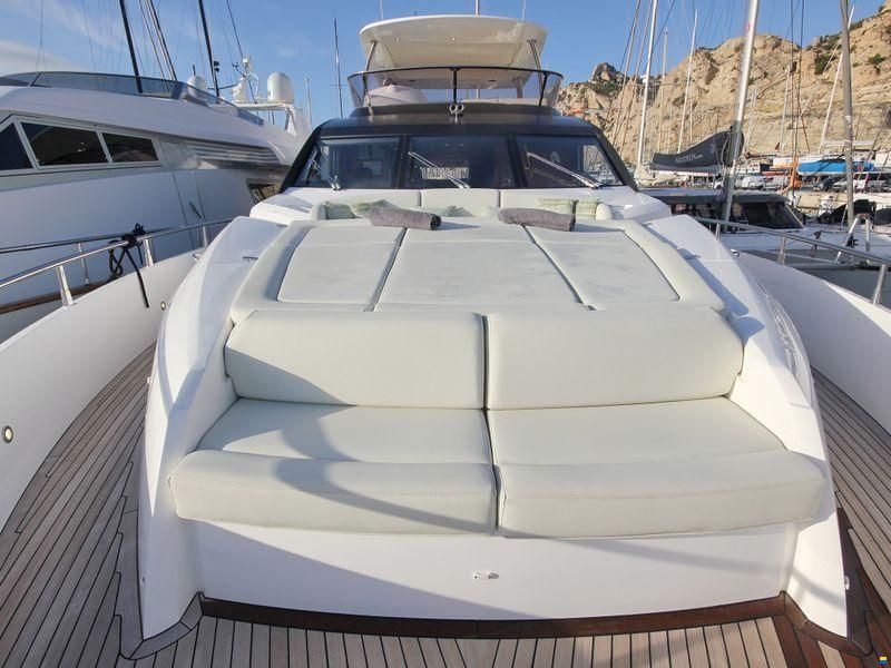 Sunseeker 75 Yacht