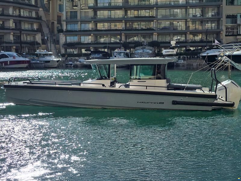 Axopar 28 Cabin