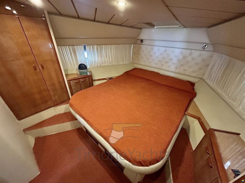 Ferretti 46