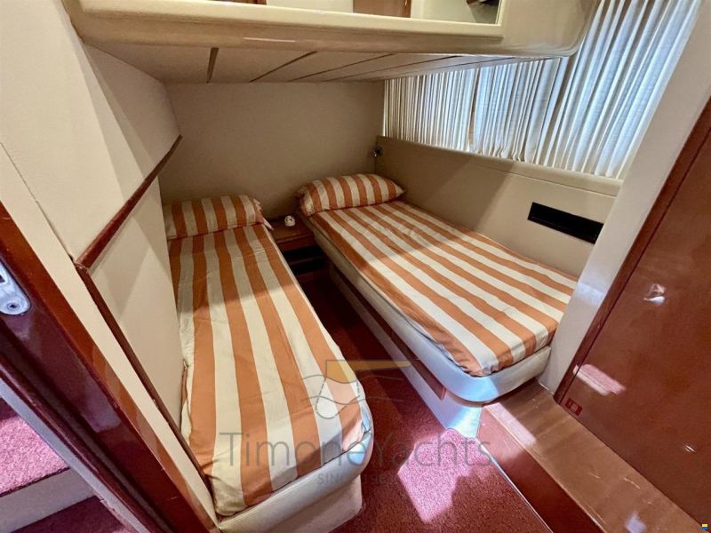 Ferretti 46