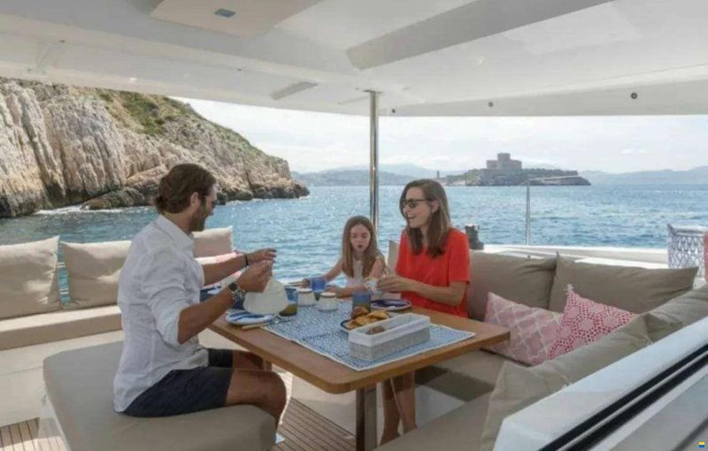 Fountaine Pajot ASTREA 42