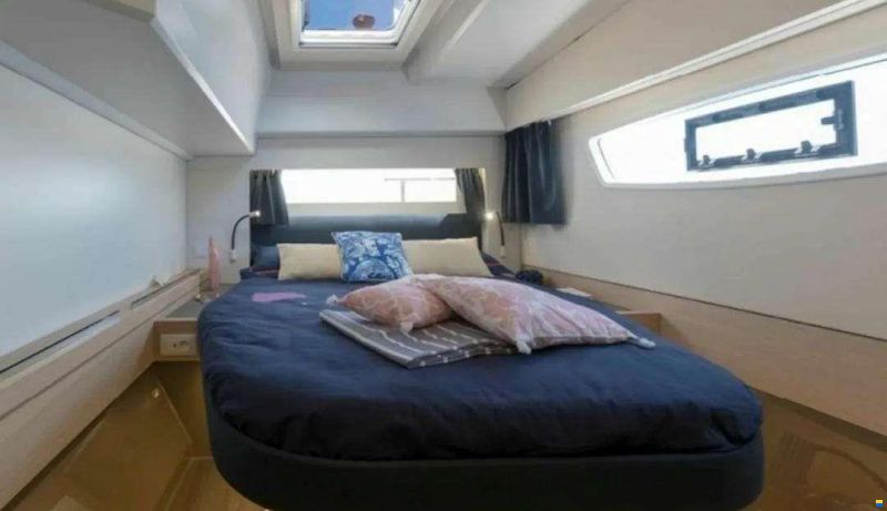 Fountaine Pajot ASTREA 42