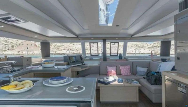 Fountaine Pajot ASTREA 42