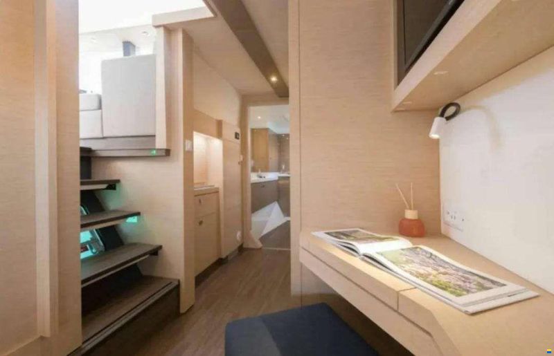 Fountaine Pajot ASTREA 42