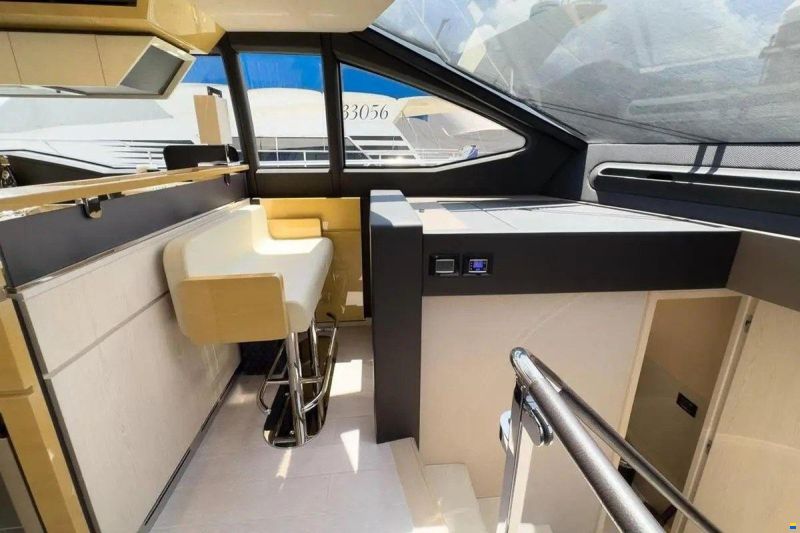 Azimut 66 Fly