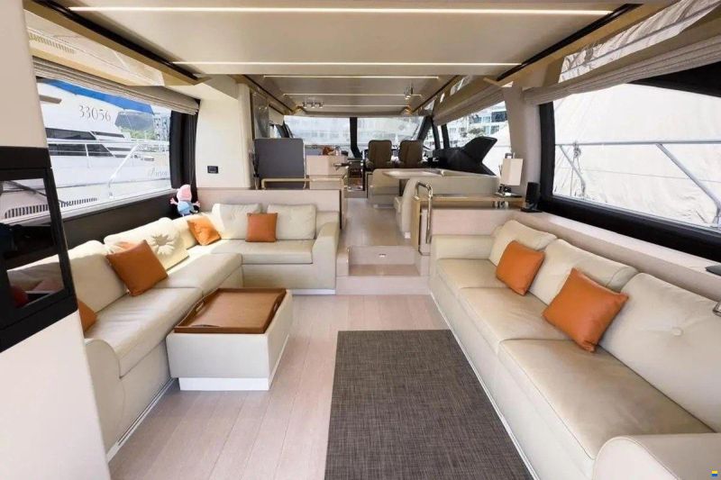 Azimut 66 Fly