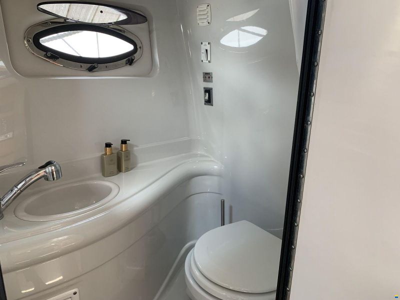 Crownline 280 CR