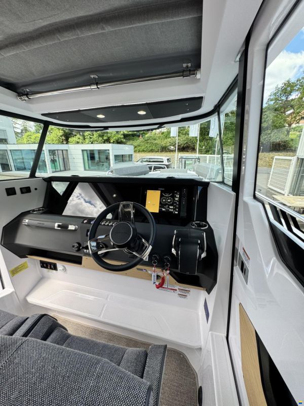 Axopar 29 Cross Cabin
