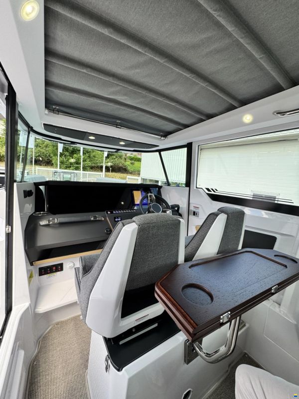 Axopar 29 Cross Cabin