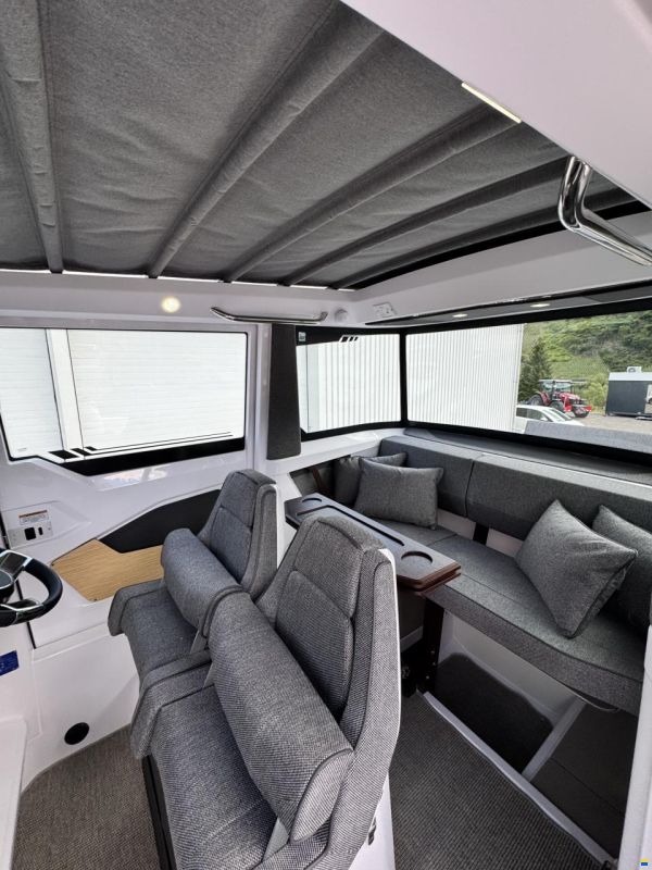 Axopar 29 Cross Cabin