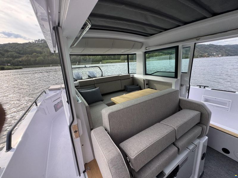 Axopar 37 XC Cross Cabin