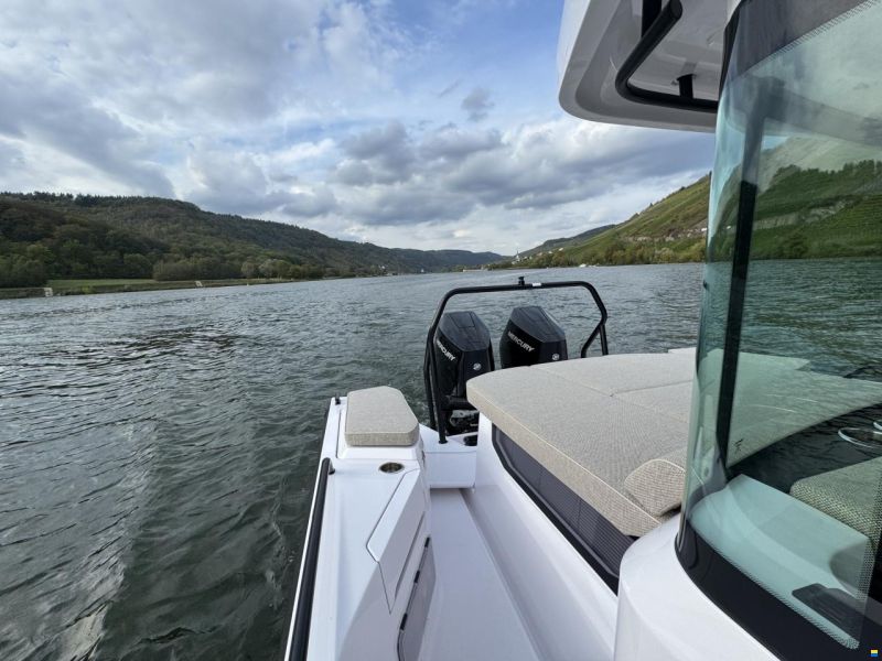 Axopar 37 XC Cross Cabin