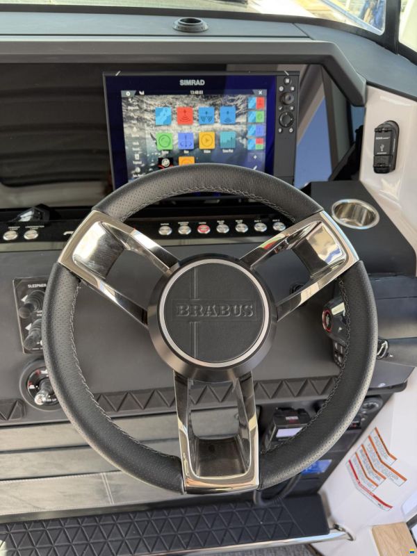 Axopar 37 Cross Cabin