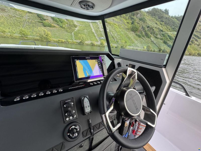Axopar 37 XC Cross Cabin