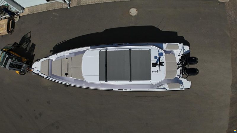 Axopar 37 Cross Cabin