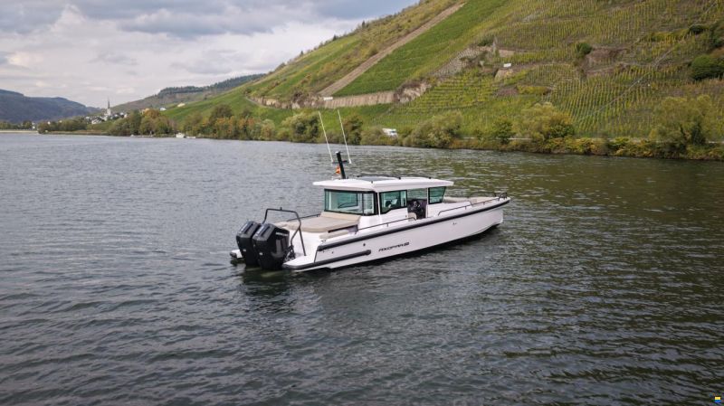 Axopar 37 XC Cross Cabin
