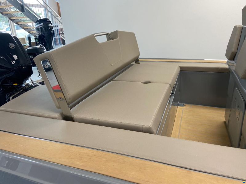 Joker Boat Coaster 650 mit Mercury F200 V6 TOP