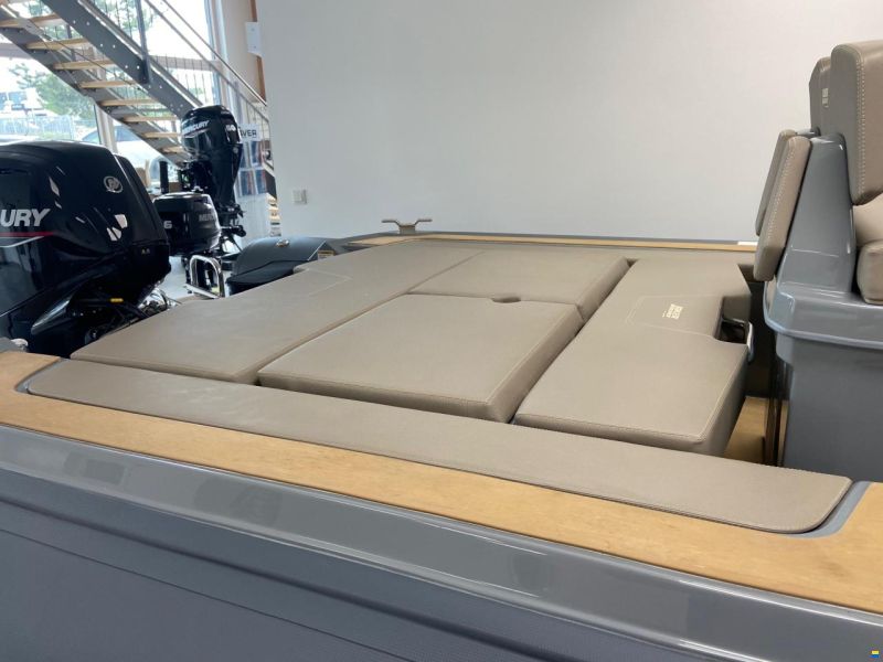 Joker Boat Coaster 650 mit Mercury F200 V6 TOP