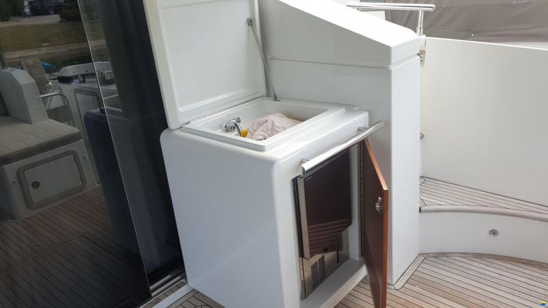 Azimut 66