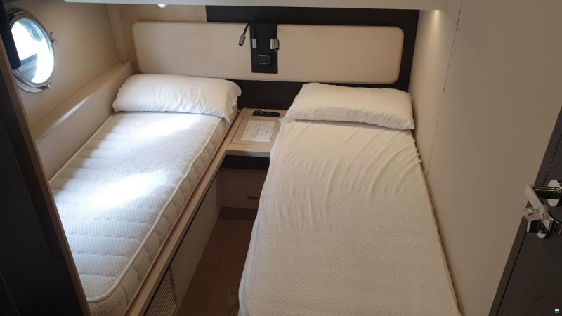 Azimut 66