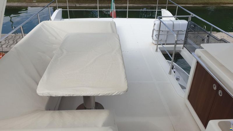 Azimut 66