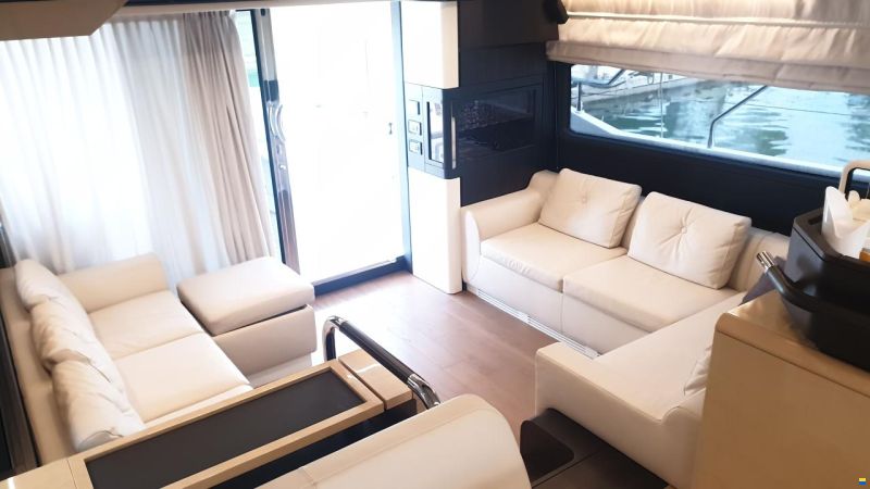 Azimut 66