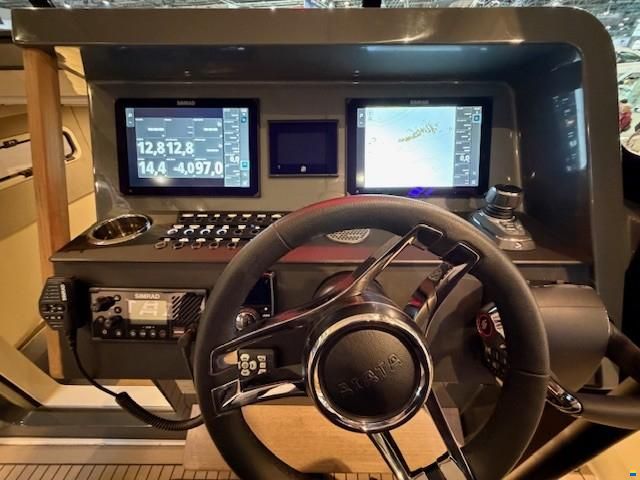 Aiata Sunfinder 38