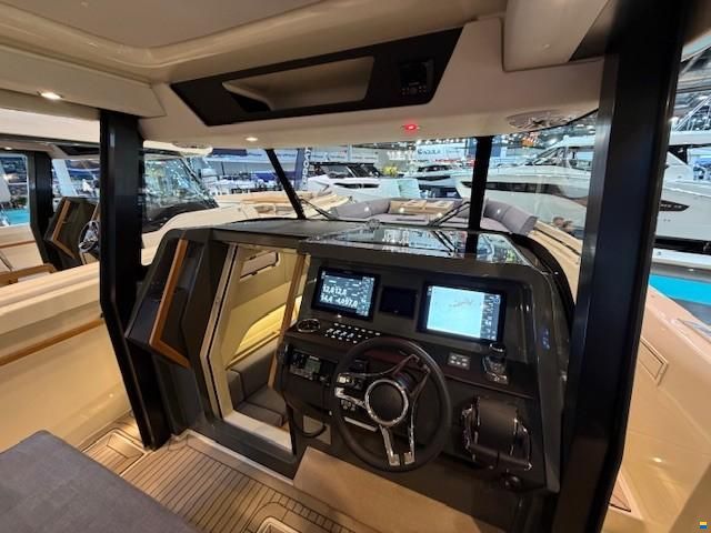 Aiata Sunfinder 38